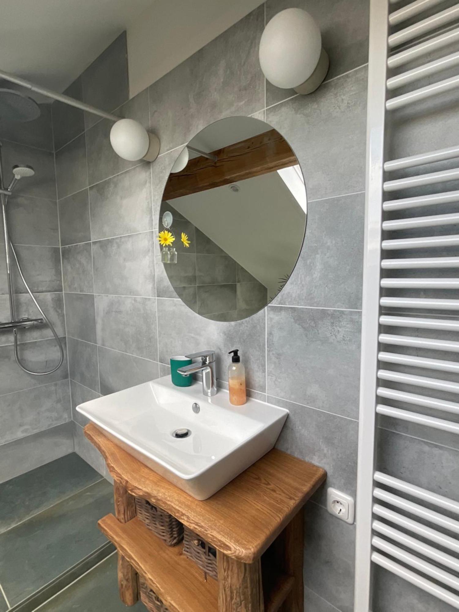 Gemuetliche Dachwohnung Am Tor Zum Schwarzwald Apartamento