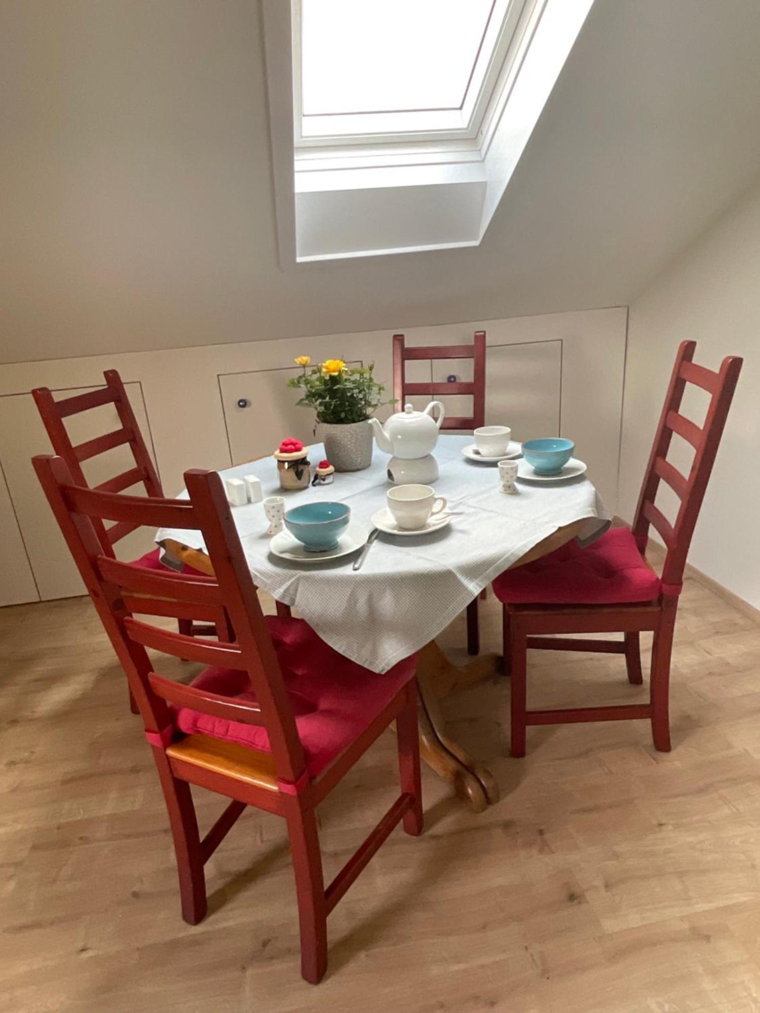 Apartment Gemuetliche Dachwohnung Am Tor Zum Schwarzwald Bischweier